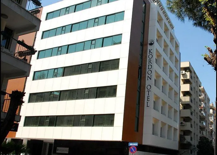 מלון Kordon Alsancak 3*