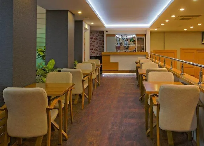 מלון Kordon Alsancak 3*