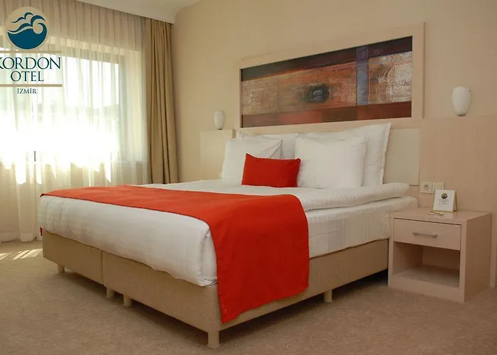 Kordon Alsancak Otel 3*