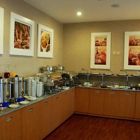 Hotel Kordon Alsancak 3*