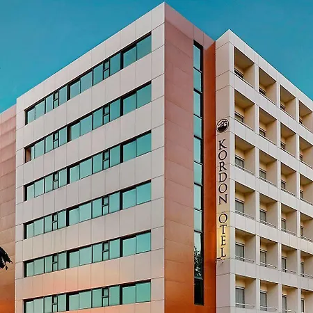 Hotel Kordon Alsancak 3*